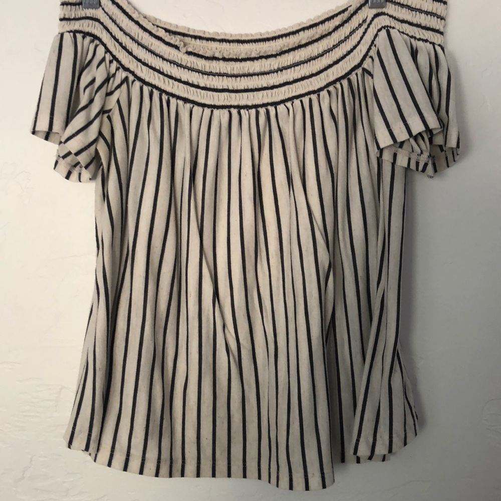 American Eagle off the shoulder top